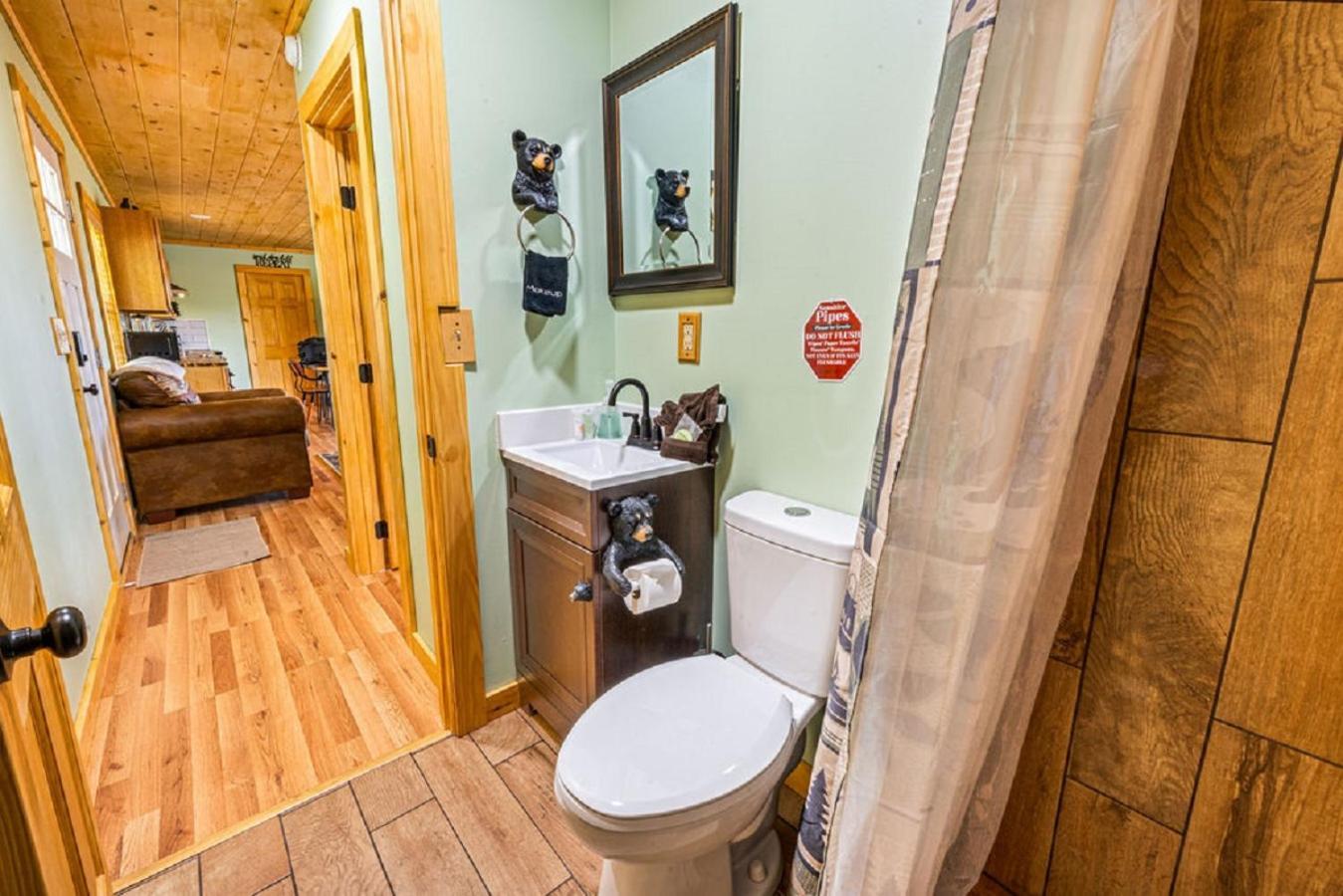 Brand New Tiny Cabin! A Bearly Adventure Sevierville Kültér fotó