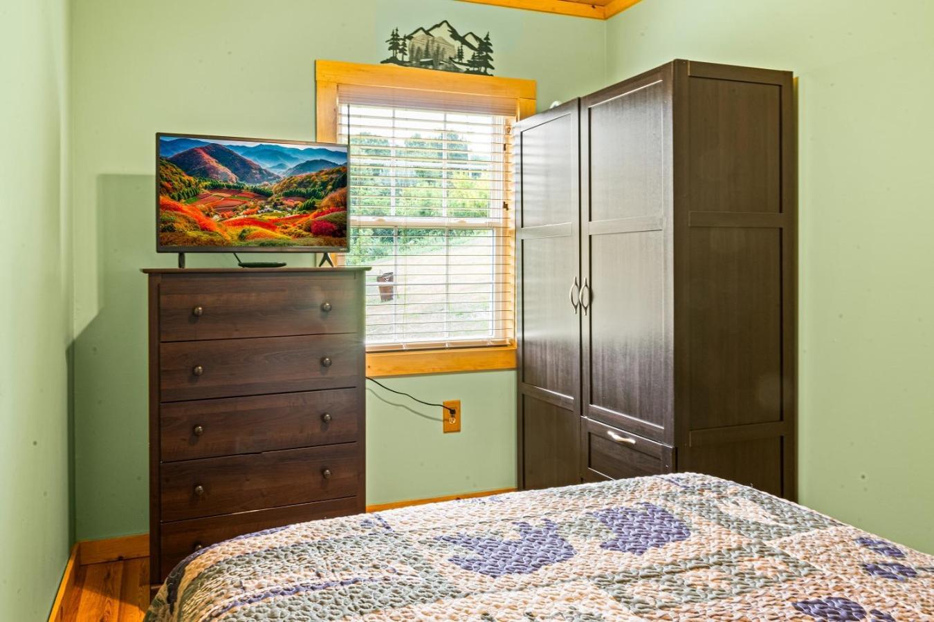 Brand New Tiny Cabin! A Bearly Adventure Sevierville Kültér fotó