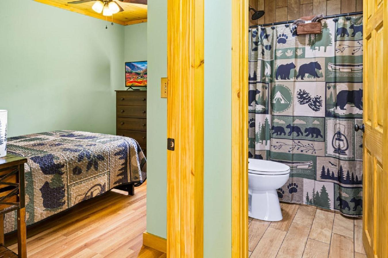 Brand New Tiny Cabin! A Bearly Adventure Sevierville Kültér fotó
